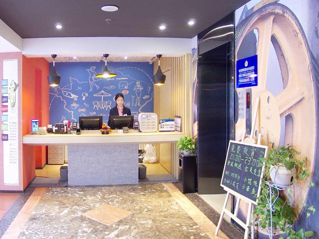 Ibis Beijing Tiantandongmen Metro Station Hotel Pequim Exterior foto